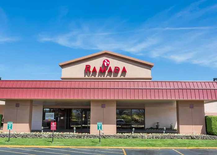 Motels Ramada By Wyndham Medford & Conference Center