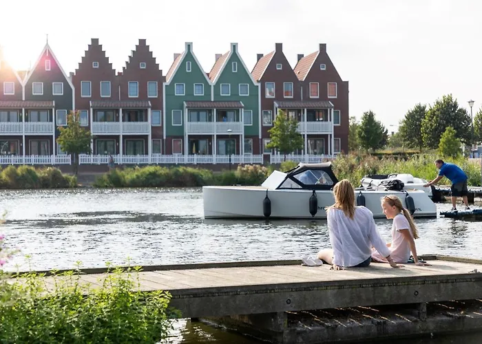 Roompot Hotel Marinapark Volendam