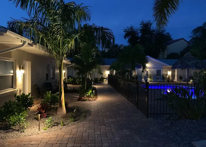 Twin Palms At Siesta