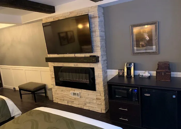 Cedar Stables Inn & Suites