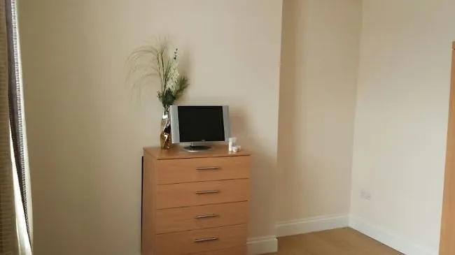 Paradise 1 Bedroom Cozy Apartment