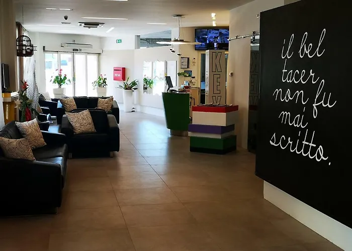 Key Hotel
