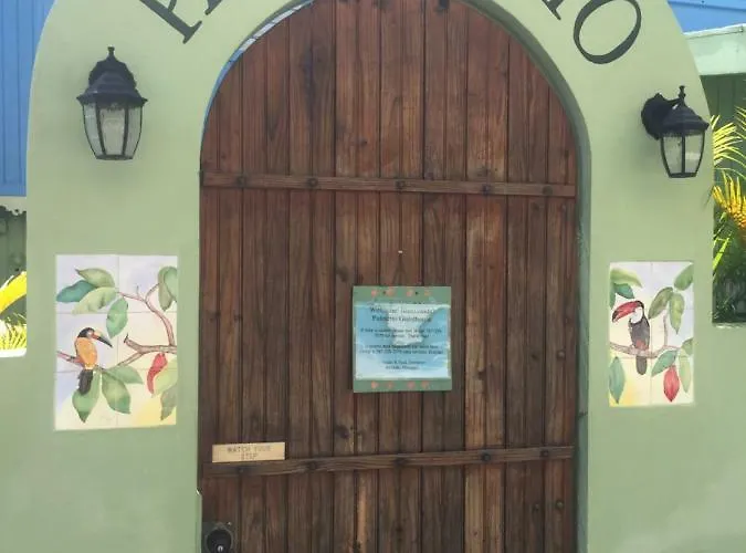 Pet Friendly hotel: Palmetto Guesthouse