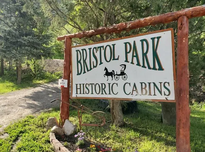 Your Cabin rentals Bristol Cabins