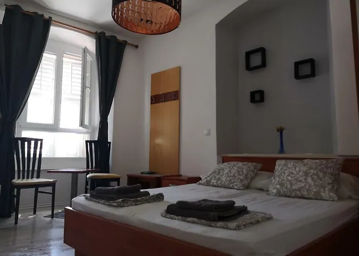 Main Bus Station Rooms