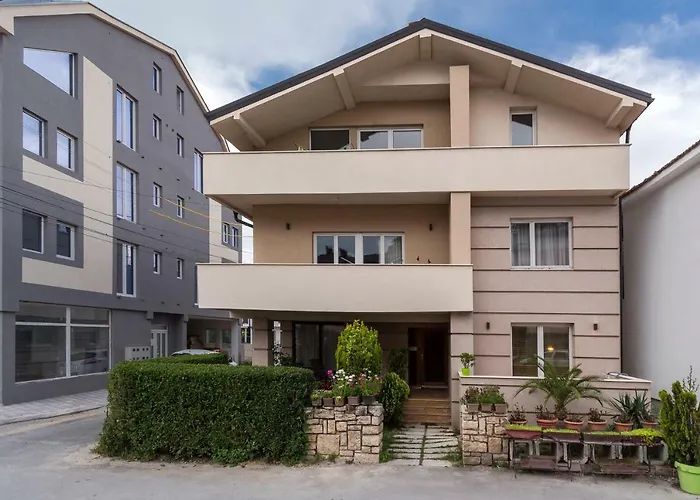 Bitrak Guest House