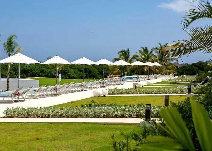Coral House Suites