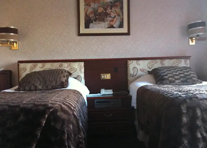 Balmoral Lodge Hotel