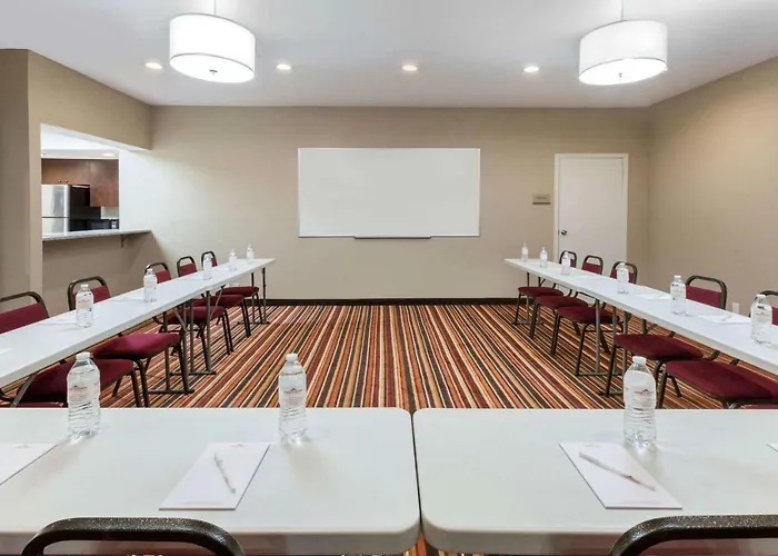Hawthorn Suites By Wyndham Detroit Southfield