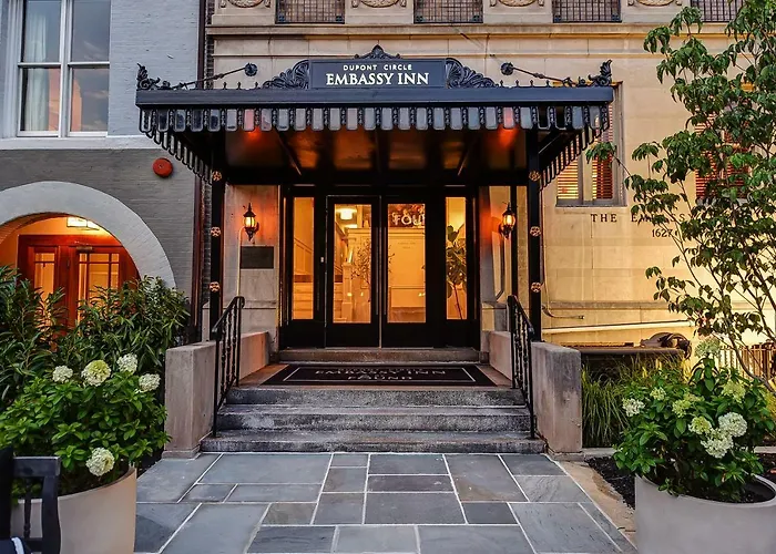 Dupont Circle Embassy Inn By Found
