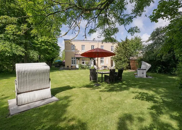 Ferienvermietung: Haus Flora