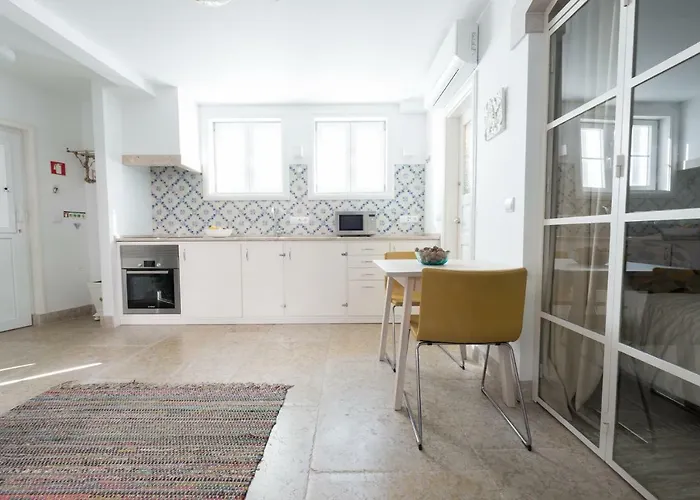 Vacation rental: Almamater Lisbon Apartments