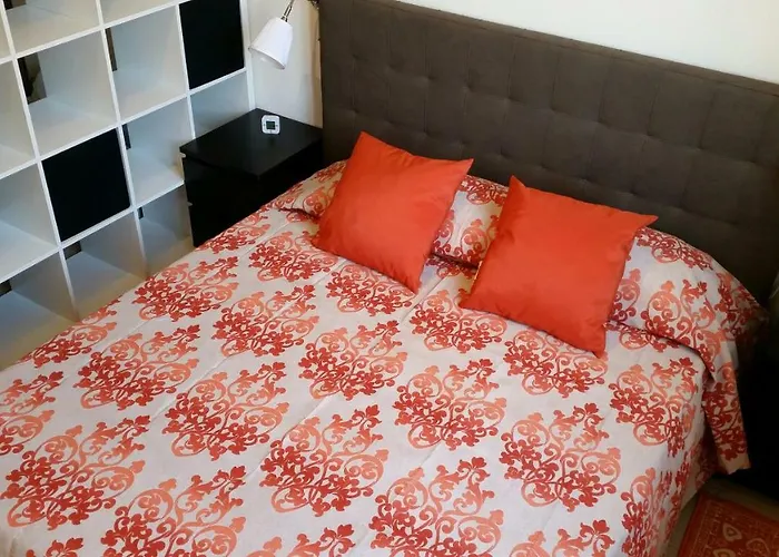 Cabine: Bologna Studio Flat 111 Via Francesco Zanardi