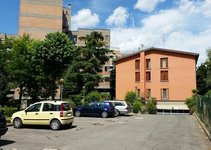 Cabine: Bologna Studio Flat 111 Via Francesco Zanardi