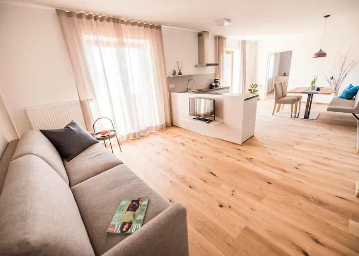 Casa vacanza: Weinberg Apartments With Brixen Suedtirol Card