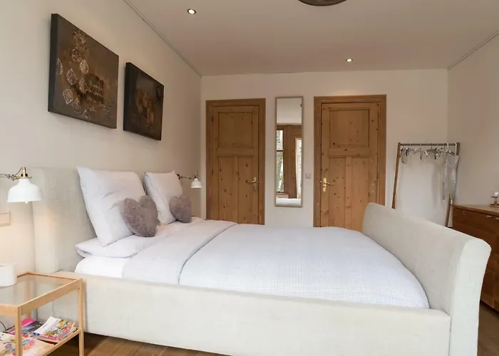 B&B