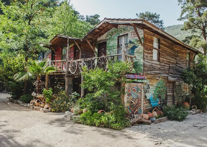 Kadir'S Top Tree Houses