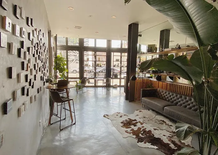 Tuck Hotel