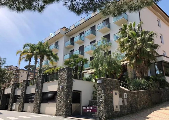 Ariston & Apartments