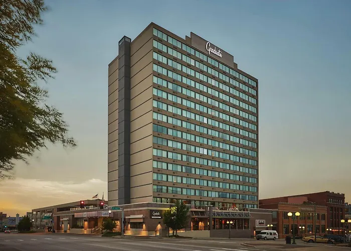 Hotels With Four Stars Graduate By Hilton Lincoln