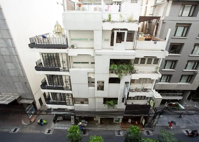 Hq Silom