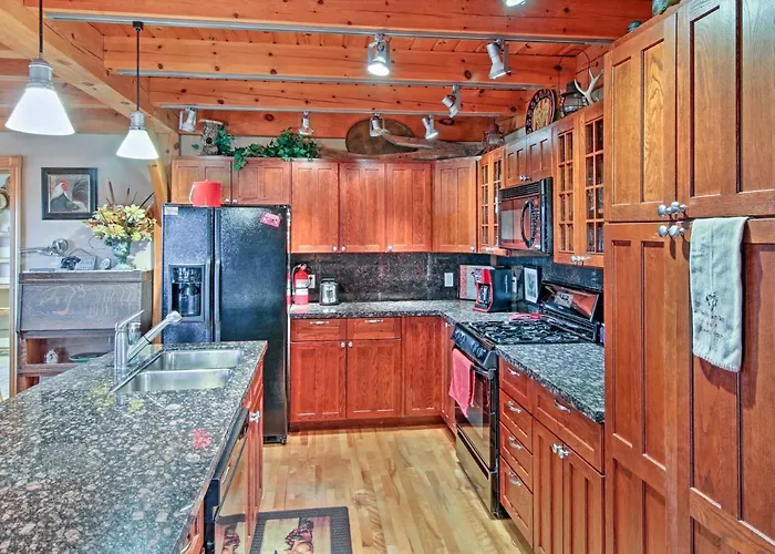 Spearfish Home On 40 Acres With Private Lake!