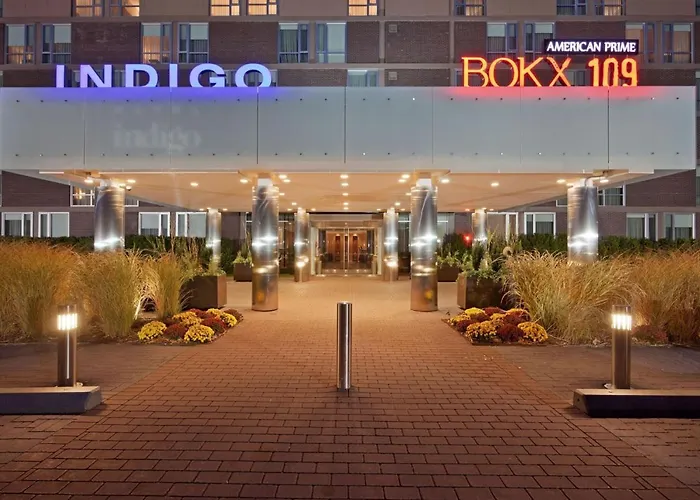 Indigo Boston - Newton Riverside