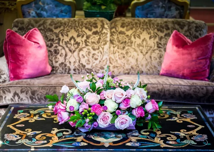 Olyver Hotel