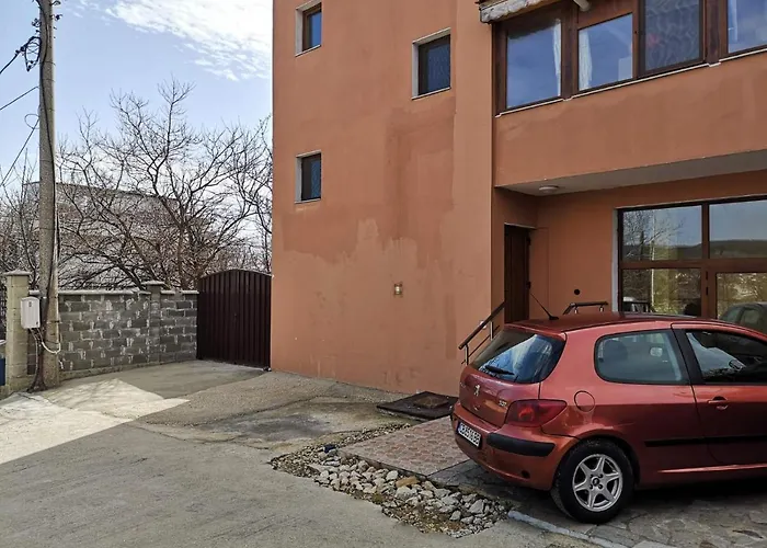 Alfa Guest House With Free Parking For Cars