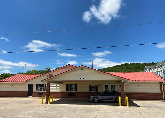 Motel: Regency 7 Motel