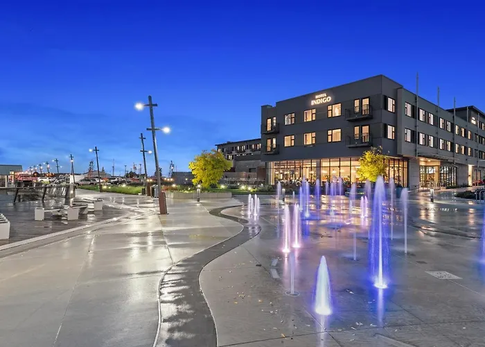 Hotels With Four Stars Indigo Seattle Everett Waterfront Place By Ihg